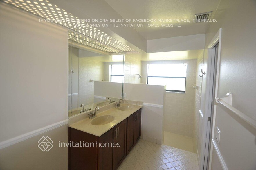 Building Photo - 280 NW 121st Terrace