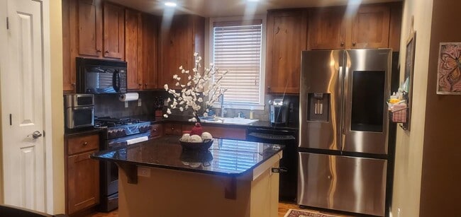 Building Photo - 2 Bedroom Furnished Monterra Condo