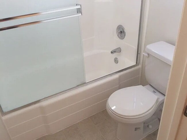 Building Photo - "Charming 1-Bedroom Retreat in Prime Irvine Location – Your Perfect Urban Oasis!"