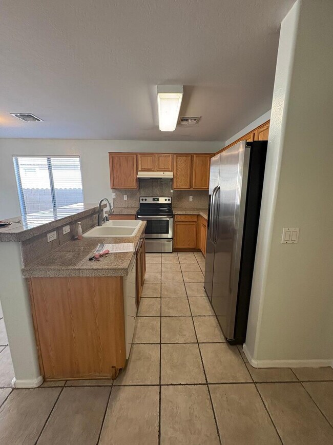 Building Photo - 582 S 152nd Ln