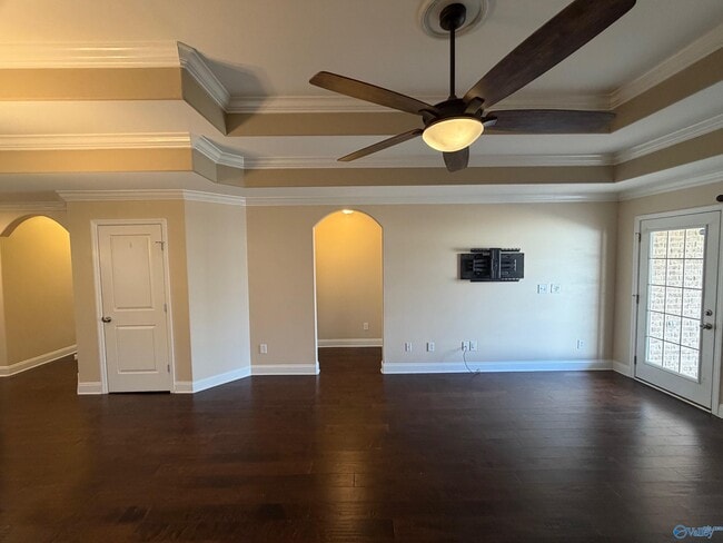 Building Photo - 8 Easy St