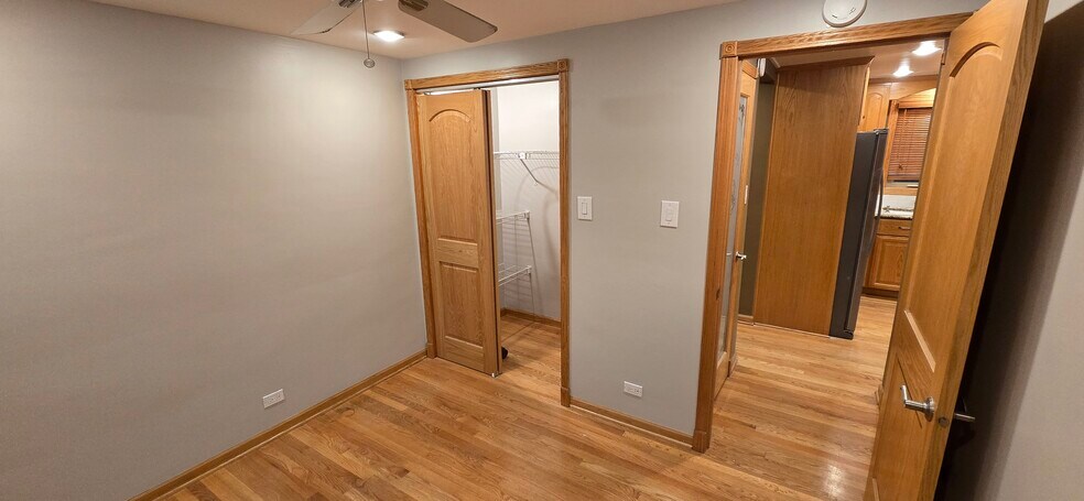 Building Photo - 5155 S Mobile Ave