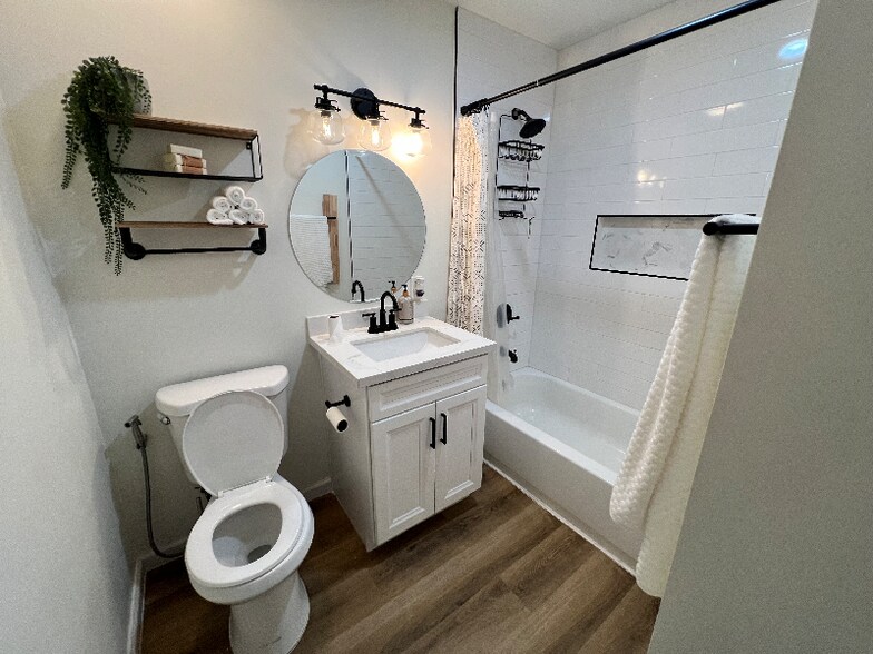 Building Photo - 4908 Stephanie Pl