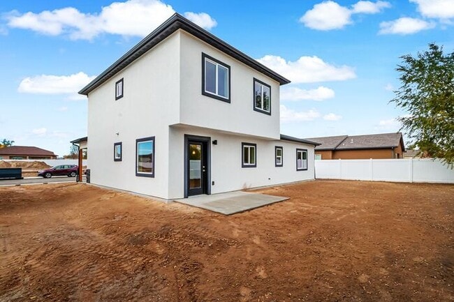 Building Photo - Beautiful 4-Bedroom Rental with Modern Upgrades and RV Parking!