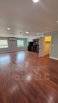 Building Photo - 2854 W Sylvania Ave