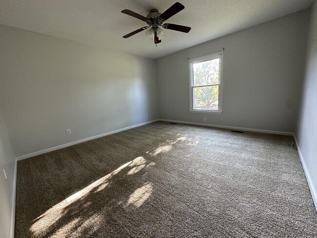 Building Photo - 145 Stoney Hill Ln