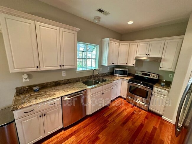 Building Photo - 3611 Martingale Ct