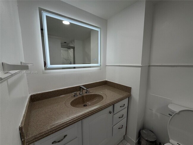 Building Photo - 18031 Biscayne Blvd