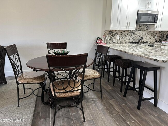 Building Photo - 23 N Ocean Palm Villas