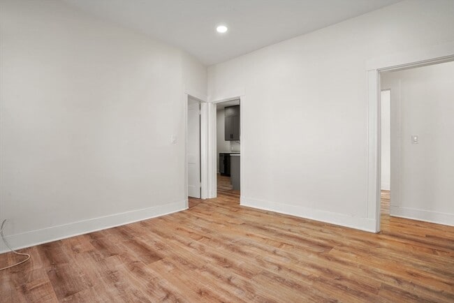 Building Photo - 47 Marshall St