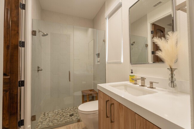 Building Photo - 54280 Affirmed Ct