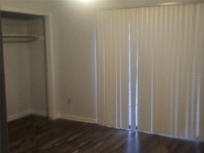 Building Photo - 121 Forest Ln