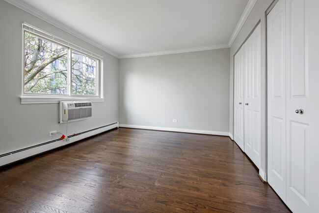 Building Photo - 1060 W Hollywood Ave