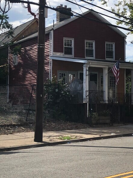 sussex - 74 Sussex Ave