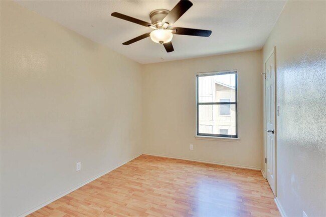 Building Photo - 8806 Springmail Cir