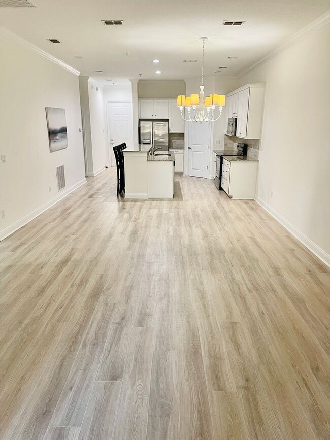 Building Photo - 2208 Summerwoods