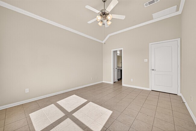 Building Photo - 9738 Willowmoor Lane