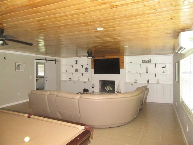 Building Photo - 2811 Poinciana Ct
