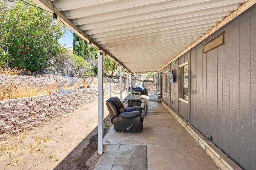 Building Photo - Unit 21