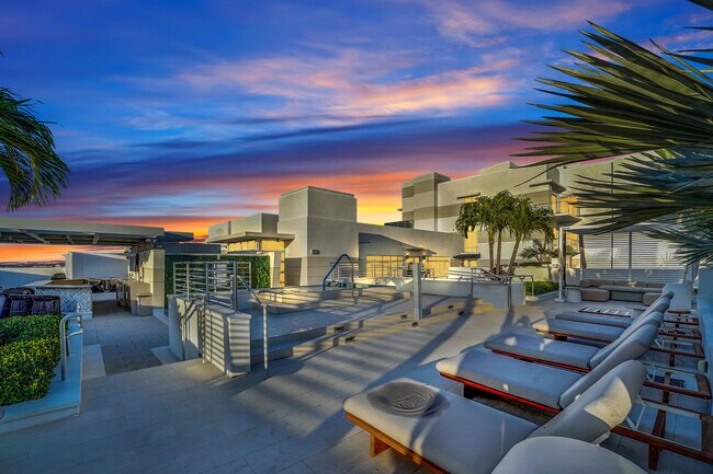 Building Photo - 155 E Boca Raton Rd