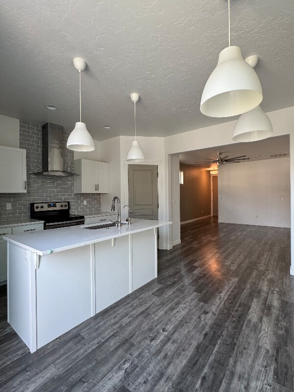 Building Photo - 2090 W Claira Rd