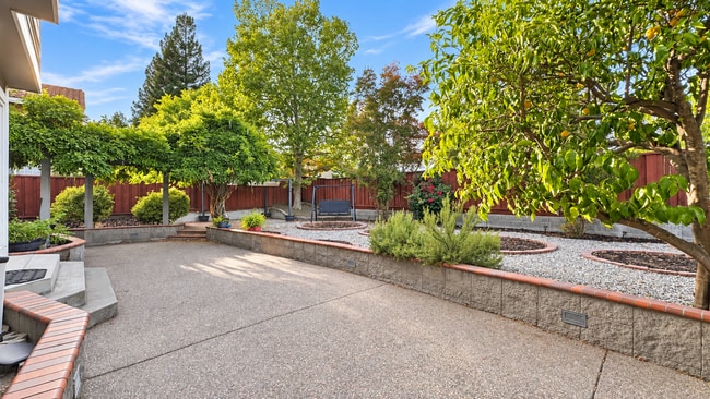 Building Photo - 3878 Loch Lomand Way