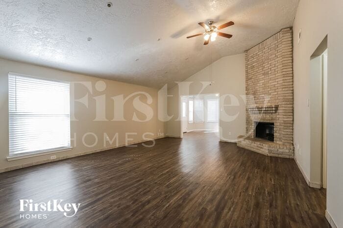 Building Photo - 10434 Lazy Meadows Dr