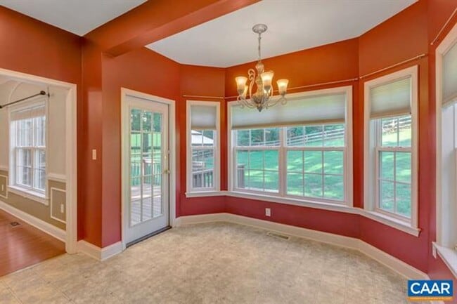 Building Photo - 991 Carodon Dr