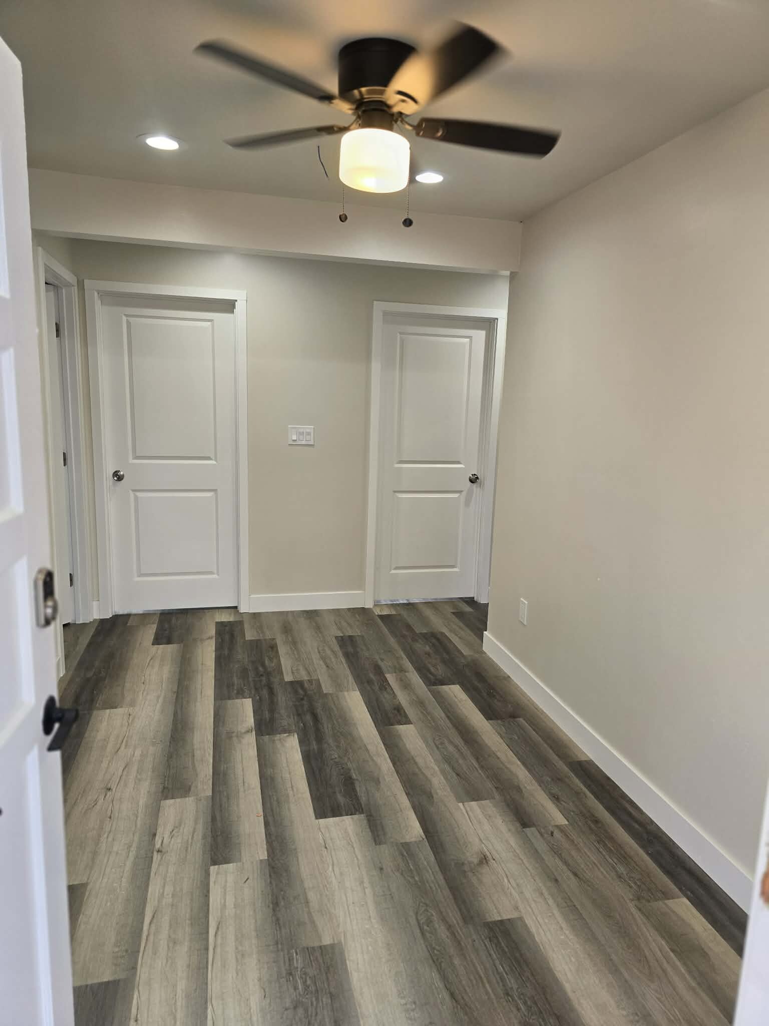 Building Photo - 2224 W Dunlop St