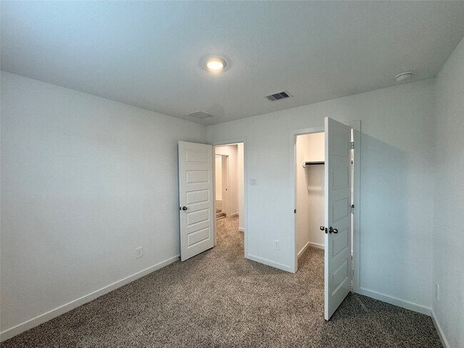 Building Photo - 2814 Lisburn Ter Ln