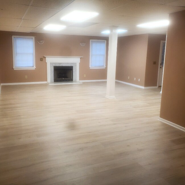 Building Photo - 4155 Central Park Pl