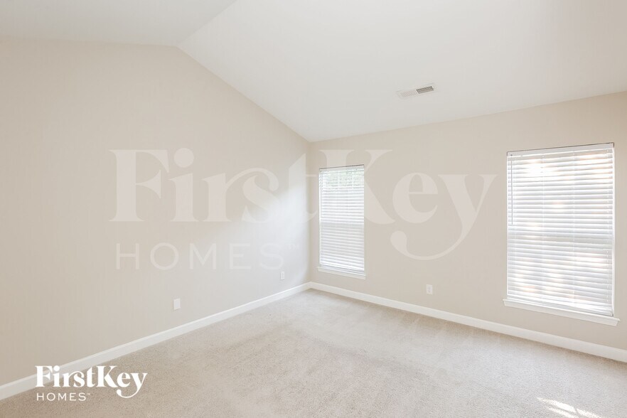 Building Photo - 1011 Bridleside Dr