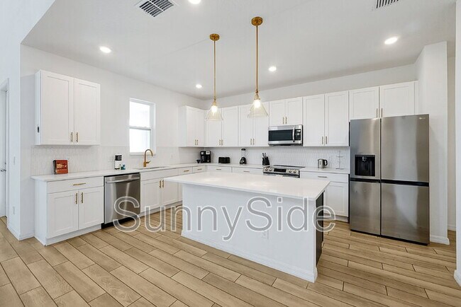 Building Photo - 2186 Derwent Dr