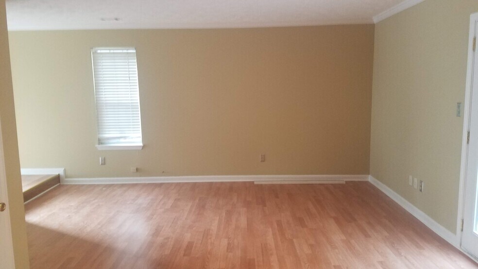 Building Photo - 373 Stone Mountain St