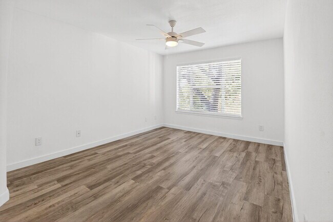 Building Photo - 1825 Palm Cove Blvd