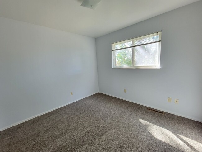 Building Photo - 4075 Harbor Pl
