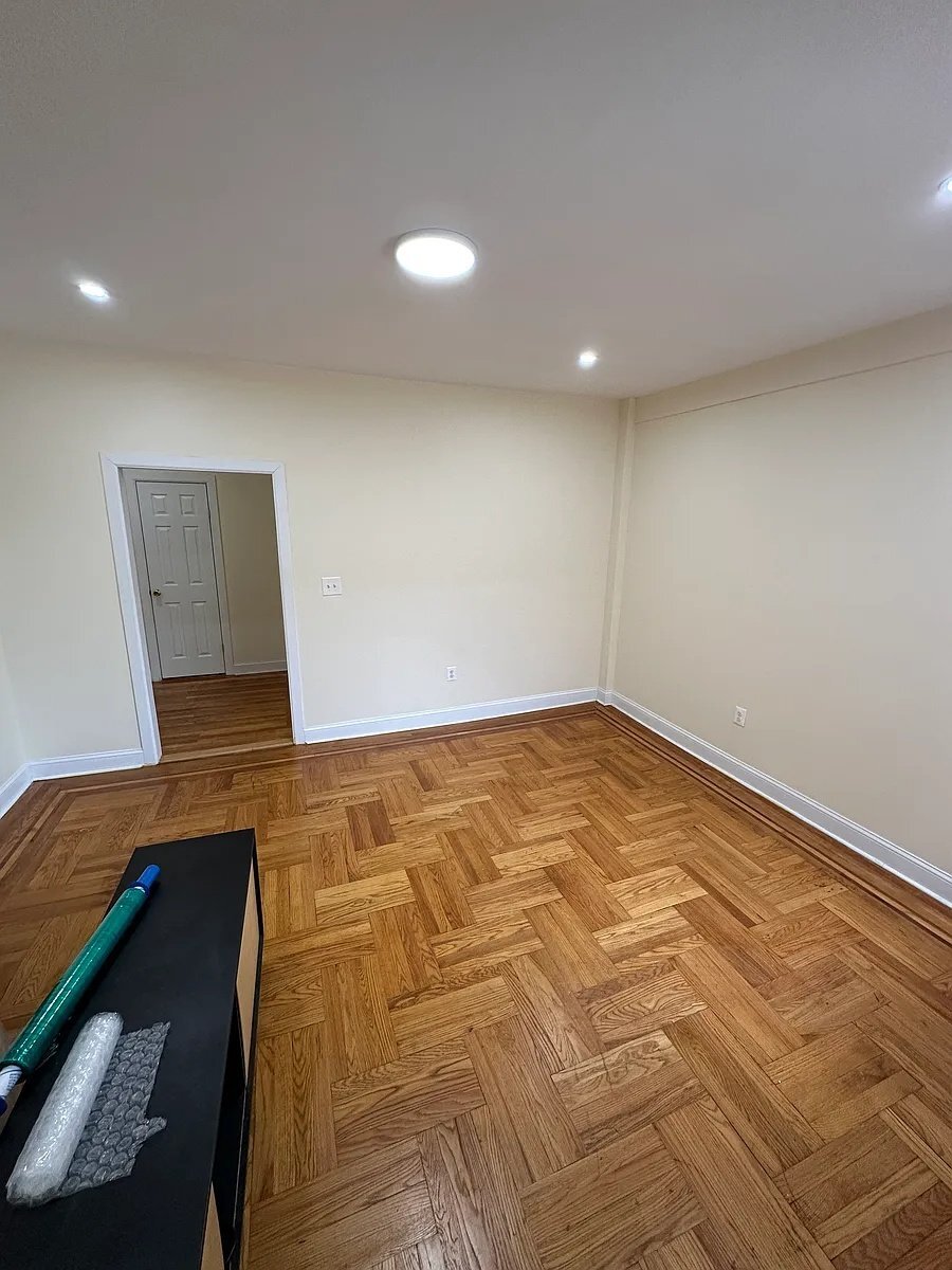 Building Photo - 541 Bronx River Rd