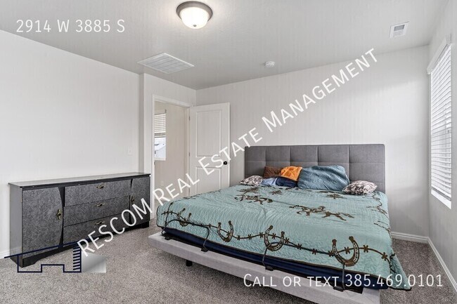 Building Photo - 2914 W 3885 S