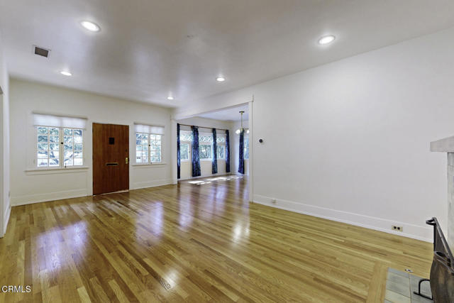 Building Photo - 1845 Las Lunas St