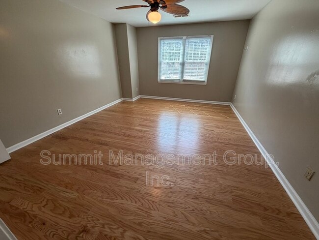 Building Photo - 1611 Ellington Rd SE