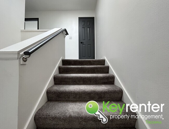 Building Photo - Exceptional 2 Bed 2 Bath Downtown Condo