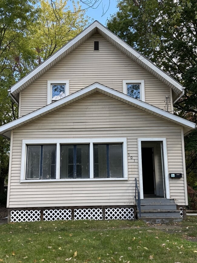 Building Photo - 503 Spicer Street