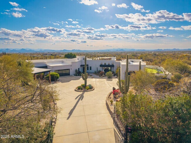 Building Photo - 9525 E Buckskin Trail