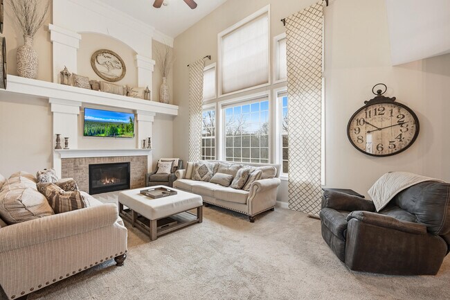 Building Photo - 1815 Mountainview Ct