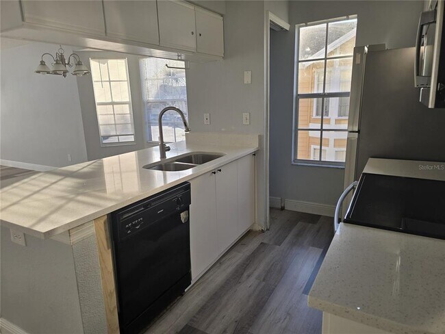 Building Photo - 2494 Sweetwater Club Cir