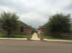 Building Photo - 2408 Moonlight Ln