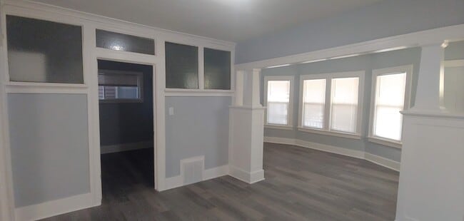 Building Photo - 2172 W Forest Home Ave