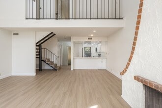 Building Photo - Charming 1 bedroom home in the Tranquil Casitas De La Costa Community.