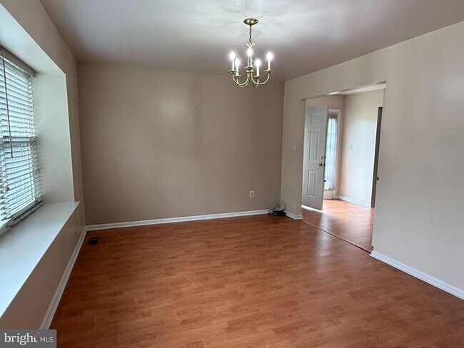 Building Photo - 2605 Gramercy Way