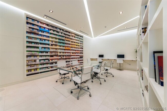 Building Photo - 4250 Biscayne Blvd